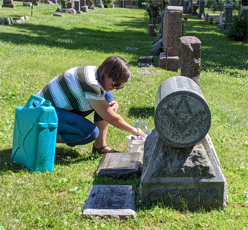 https://lacrossehistory.org/filez/86566-cemeteries%20thumb%20for%20Unbound.jpg